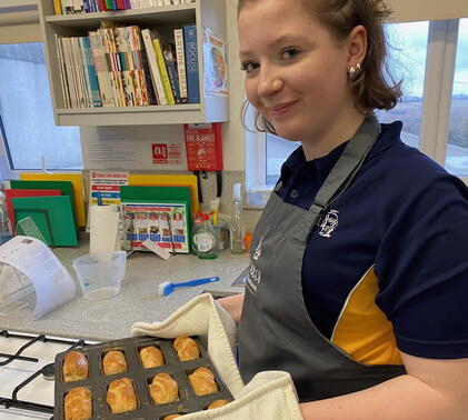 Student baking during Food Circle 