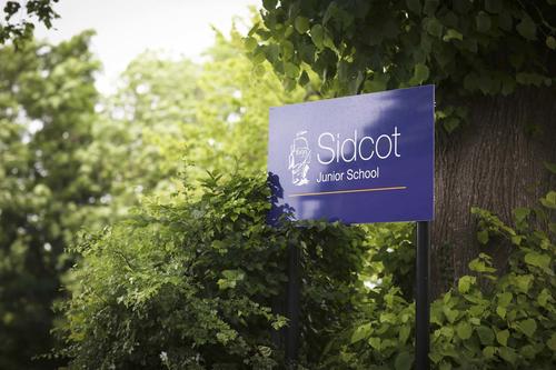 Sidcot Junior School sign