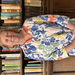 Deb Searle headshot